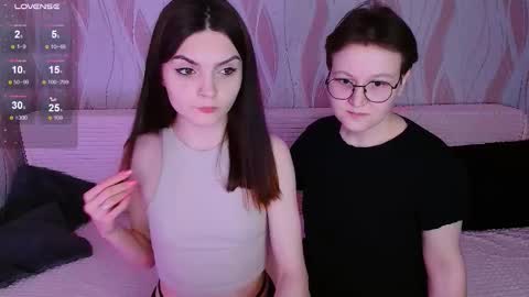 Ana and Tati online show from 12/21/25, 05:53