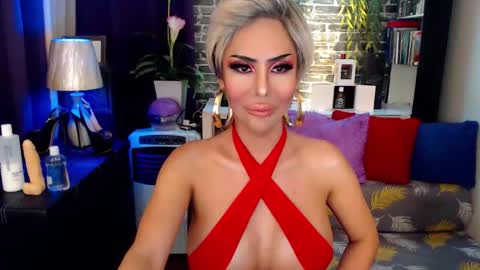 DivaGray online show from 12/03/25, 10:08