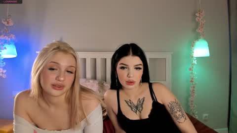  HERES SILVIA AND OlIVIA  WELCOME EVERYONE LOVENSE DOMI REACT TO YOUR TIPS LETS MAKE A GREAT SHOW TOGETHER  online show from 12/04/24, 05:27