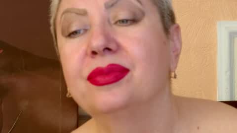 Snapshot of posh_lady chatting on 10/30/25, 09:59 LADY POSH online show from 10/30/25, 09:59