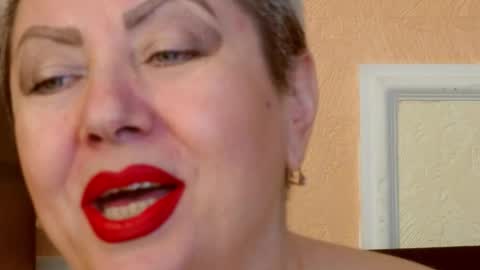 Snapshot of posh_lady chatting on 11/14/25, 10:07 LADY POSH online show from 11/14/25, 10:07