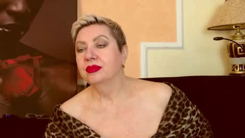 Snapshot of posh_lady chatting on 06/10/26, 09:35 LADY POSH online show from 06/10/26, 09:35