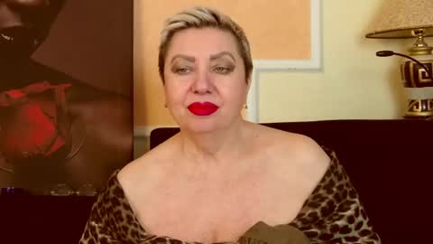 Snapshot of posh_lady chatting on 06/11/26, 12:32 LADY POSH online show from 06/11/26, 12:32
