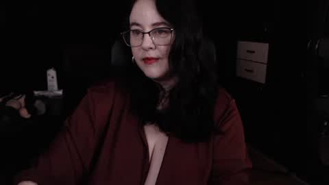 Snapshot of posh_mistress chatting on 12/03/25, 02:08 PoshMistres online show from 12/03/25, 02:08