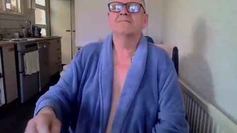 Snapshot of poshman65 chatting on 04/07/26, 10:15 poshman65 online show from 04/07/26, 10:15
