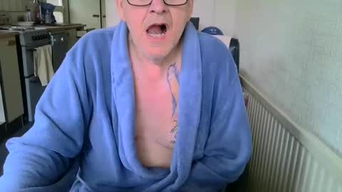 Snapshot of poshman65 chatting on 04/11/26, 10:52 poshman65 online show from 04/11/26, 10:52
