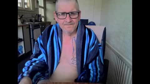 Snapshot of poshman65 chatting on 05/22/26, 08:42 poshman65 online show from 05/22/26, 08:42
