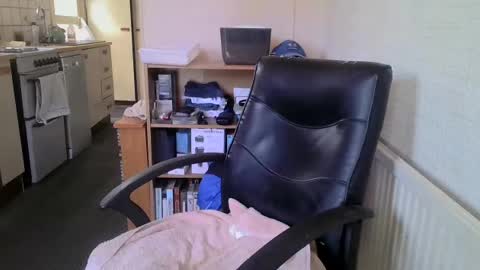 Snapshot of poshman65 chatting on 07/04/26, 09:48 poshman65 online show from 07/04/26, 09:48