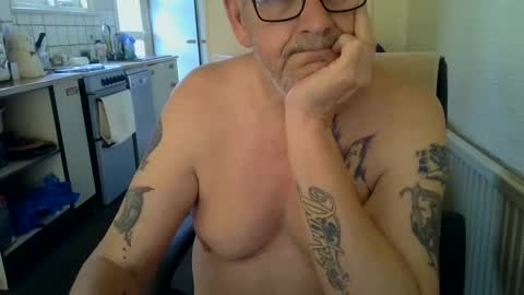 Snapshot of poshman65 chatting on 07/19/26, 09:02 poshman65 online show from 07/19/26, 09:02
