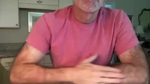 Snapshot of post01card chatting on 10/18/25, 03:35 Post online show from 10/18/25, 03:35