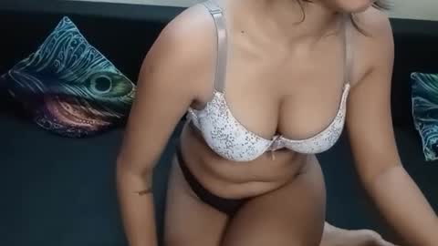 poulomi online show from 01/09/25, 06:17