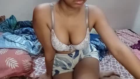 poulomi online show from 02/25/25, 04:42