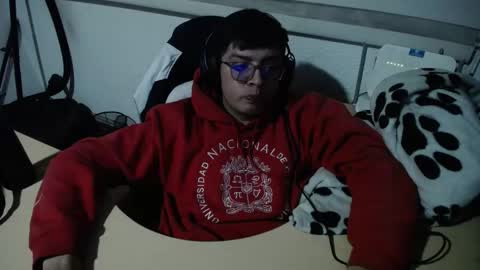 powerfulzeus2 online show from 09/19/25, 03:30