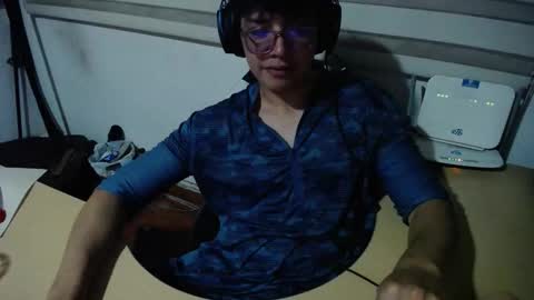 powerfulzeus2 online show from 10/22/25, 02:12