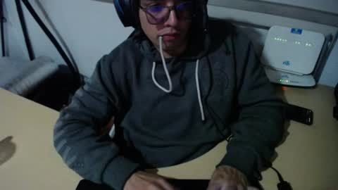 powerfulzeus2 online show from 10/25/25, 01:57