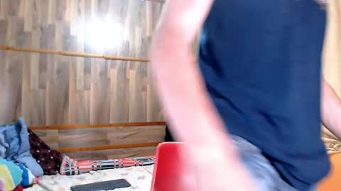 chris independent  online show from 10/04/25, 05:16