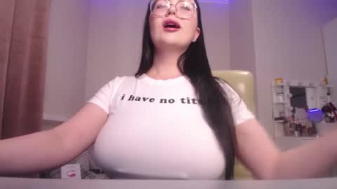 Lina online show from 03/09/25, 09:35