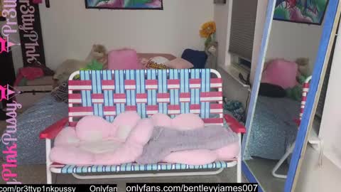 Snapshot of pr3ttyp1nkpussy chatting on 09/09/25, 03:39 Evangeline Eva Darling online show from 09/09/25, 03:39