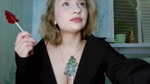 Snapshot of pr_in_cess_ chatting on 11/29/25, 08:01 pr_in_cess_ online show from 11/29/25, 08:01