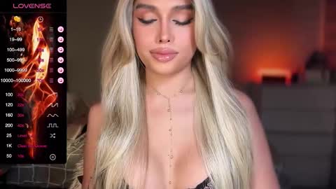 Oh my Amber online show from 10/17/25, 12:52