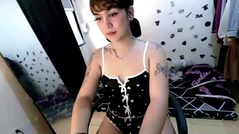 Precious online show from 10/24/25, 02:41