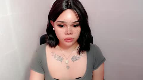 Snapshot of preciousangel69xxx chatting on 01/22/25, 11:21 MAXXINE online show from 01/22/25, 11:21