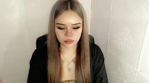 Snapshot of preciousangel69xxx chatting on 02/16/25, 01:27 MAXXINE online show from 02/16/25, 01:27