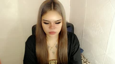 Snapshot of preciousangel69xxx chatting on 02/17/25, 05:10 MAXXINE online show from 02/17/25, 05:10