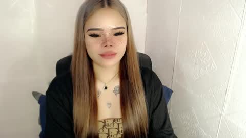 Snapshot of preciousangel69xxx chatting on 02/21/25, 08:07 MAXXINE online show from 02/21/25, 08:07
