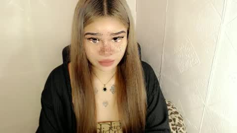 Snapshot of preciousangel69xxx chatting on 03/01/25, 01:00 MAXXINE online show from 03/01/25, 01:00