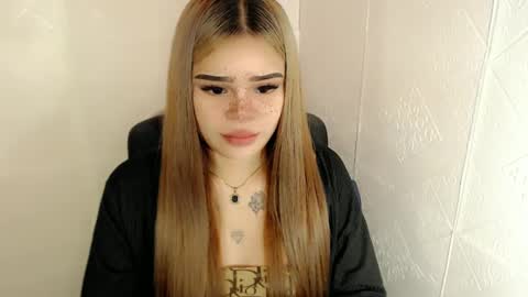 Snapshot of preciousangel69xxx chatting on 03/10/25, 01:34 MAXXINE online show from 03/10/25, 01:34
