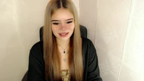 Snapshot of preciousangel69xxx chatting on 03/11/25, 12:54 MAXXINE online show from 03/11/25, 12:54