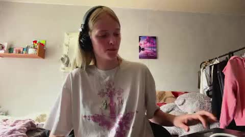 Lisa online show from 07/09/26, 08:29
