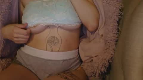 preciouspink6 online show from 01/10/25, 06:42