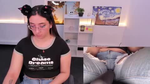 Snapshot of press_anykey chatting on 10/04/25, 01:31 Camila  online show from 10/04/25, 01:31