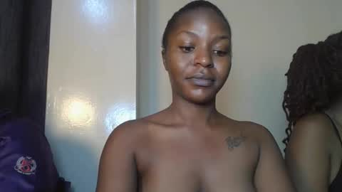 Snapshot of prettie_dee chatting on 11/03/25, 02:18 Bad gurl Riri online show from 11/03/25, 02:18