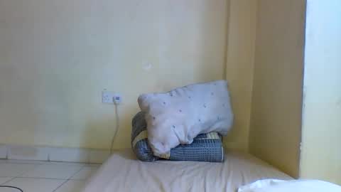 Prettie diva online show from 10/13/25, 12:05