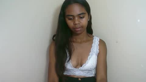 prettiethalia online show from 10/25/25, 08:25
