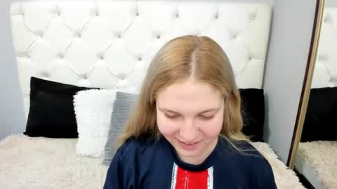 Snapshot of pretttylisa chatting on 06/11/26, 07:45 Lisa online show from 06/11/26, 07:45