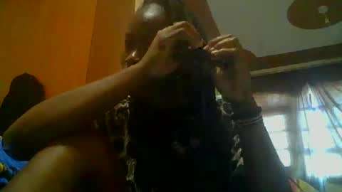 abella online show from 10/25/25, 10:23