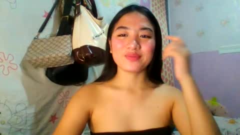 pretty_am online show from 11/12/25, 10:04