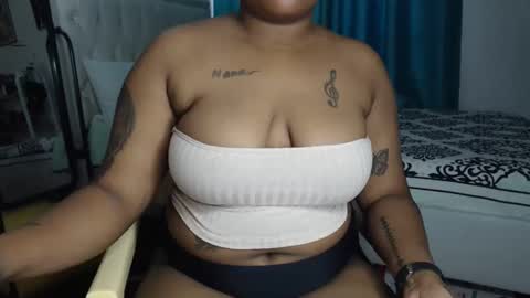 Snapshot of pretty_annah chatting on 02/16/26, 06:53 Annah online show from 02/16/26, 06:53