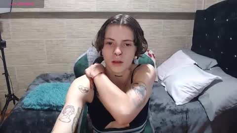 pretty_cristal22 online show from 02/28/25, 01:26