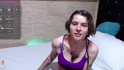 pretty_cristal22 online show from 09/18/25, 09:28