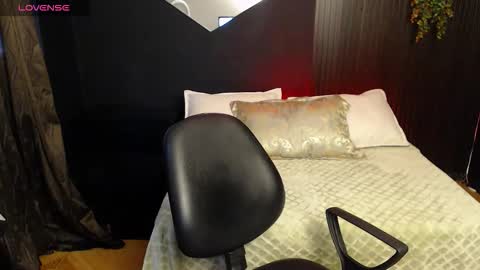 Snapshot of pretty_cristal22 chatting on 02/19/26, 11:50 pretty_cristal22 online show from 02/19/26, 11:50