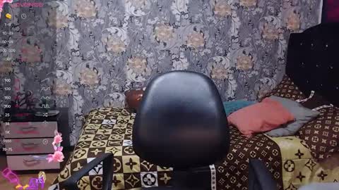 Snapshot of pretty_cristal22 chatting on 04/25/26, 01:41 pretty_cristal22 online show from 04/25/26, 01:41