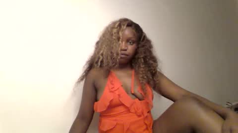 Snapshot of pretty_curvy99 chatting on 03/21/26, 06:33 pretty_curvy99 online show from 03/21/26, 06:33
