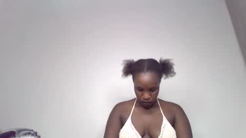 Snapshot of pretty_curvy99 chatting on 04/08/26, 08:47 pretty_curvy99 online show from 04/08/26, 08:47
