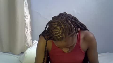 pretty_daniella online show from 12/26/24, 11:21