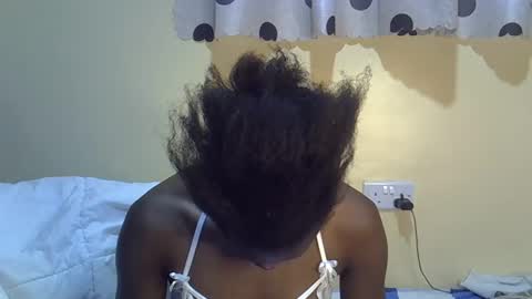 pretty_daniella online show from 02/02/25, 03:39